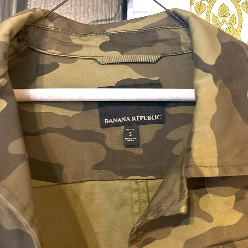 Banana republic camo jacket